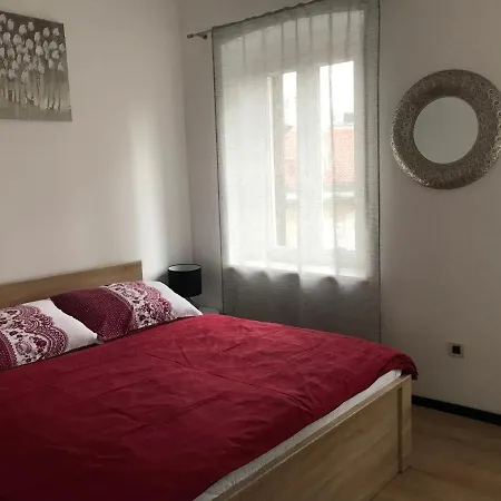 Apartment Colors Of - Red Rijeka