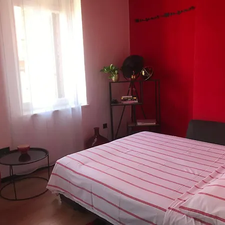 Lejlighed Colors Of - Red *